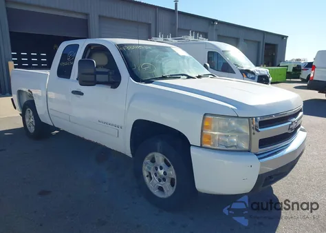 2008 Chevrolet Silverado 1500 Lt1 z USA, uszkodzony, nr VIN 1GCEK19J98Z219628
